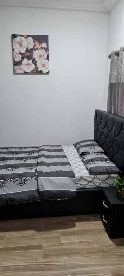 Nesta Barron -Home Away From Home North Legon ภายนอก รูปภาพ
